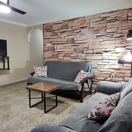 Apartamentos Los Robles Alcala del Jucar Zewnętrze zdjęcie