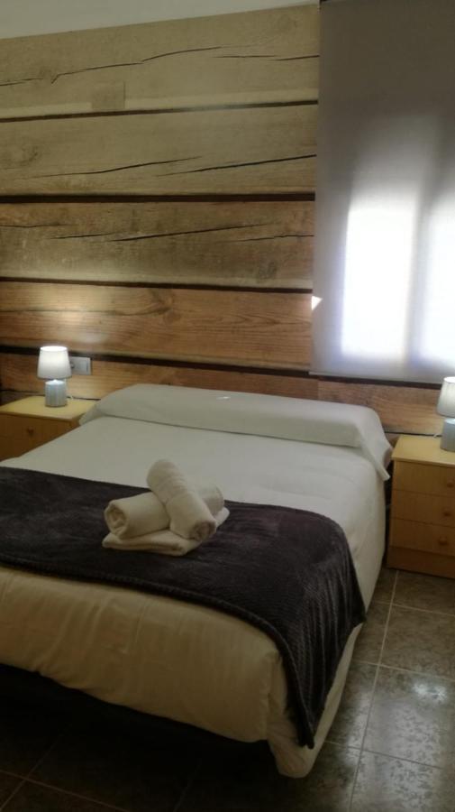 Apartamentos Los Robles Alcala del Jucar Zewnętrze zdjęcie