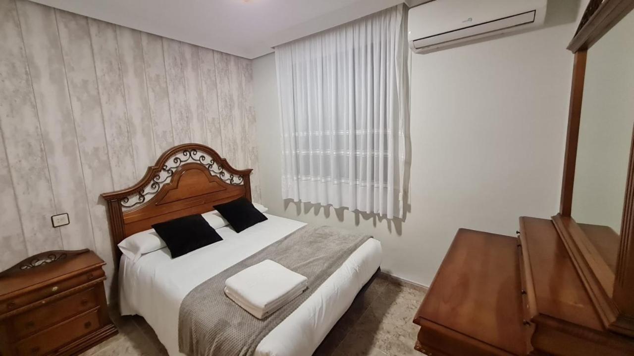 Apartamentos Los Robles Alcala del Jucar Zewnętrze zdjęcie