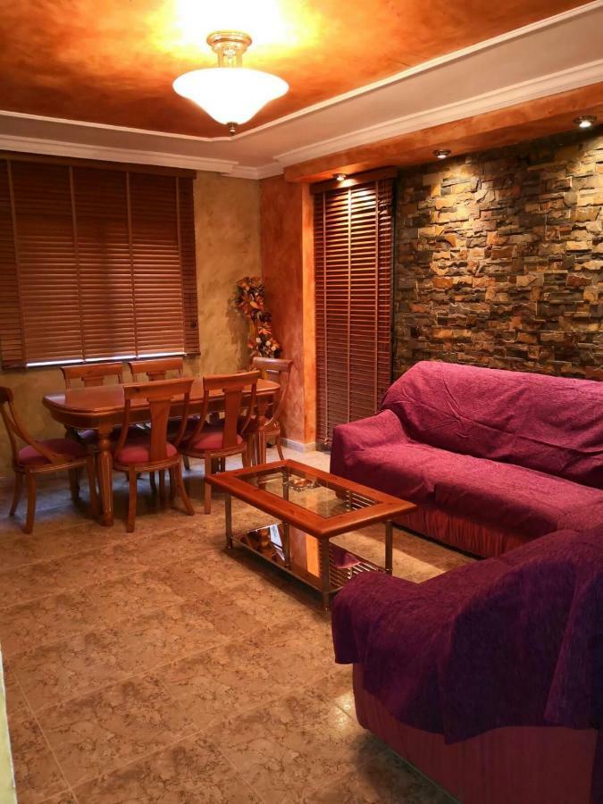 Apartamentos Los Robles Alcala del Jucar Zewnętrze zdjęcie