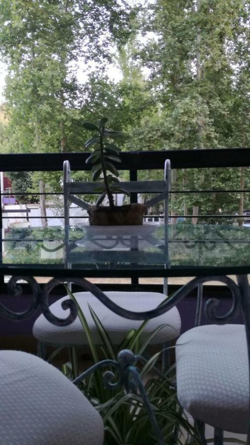 Apartamentos Los Robles Alcala del Jucar Zewnętrze zdjęcie